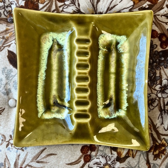☾ 8” x 8” 1960’s ashtray ~ avocado green. 🥑✨ - Picture 2 of 9